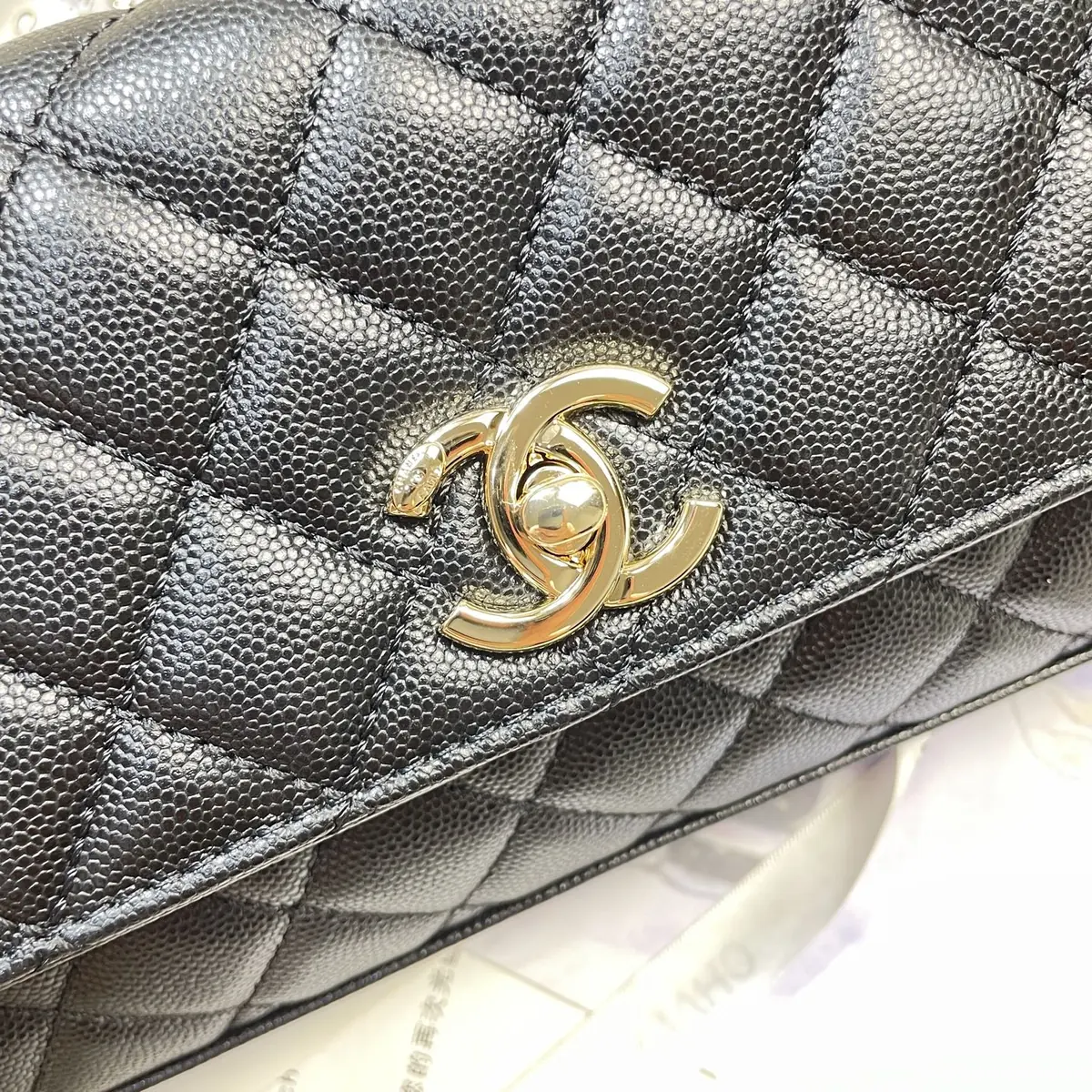 Chanel Style Black Leather Chain Bag Lookbook Reference image 6