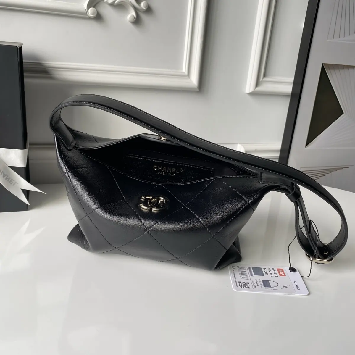 Chanel Style Black Leather Hobo Bag Bags Hobo Bag detail image 7 from source 764385