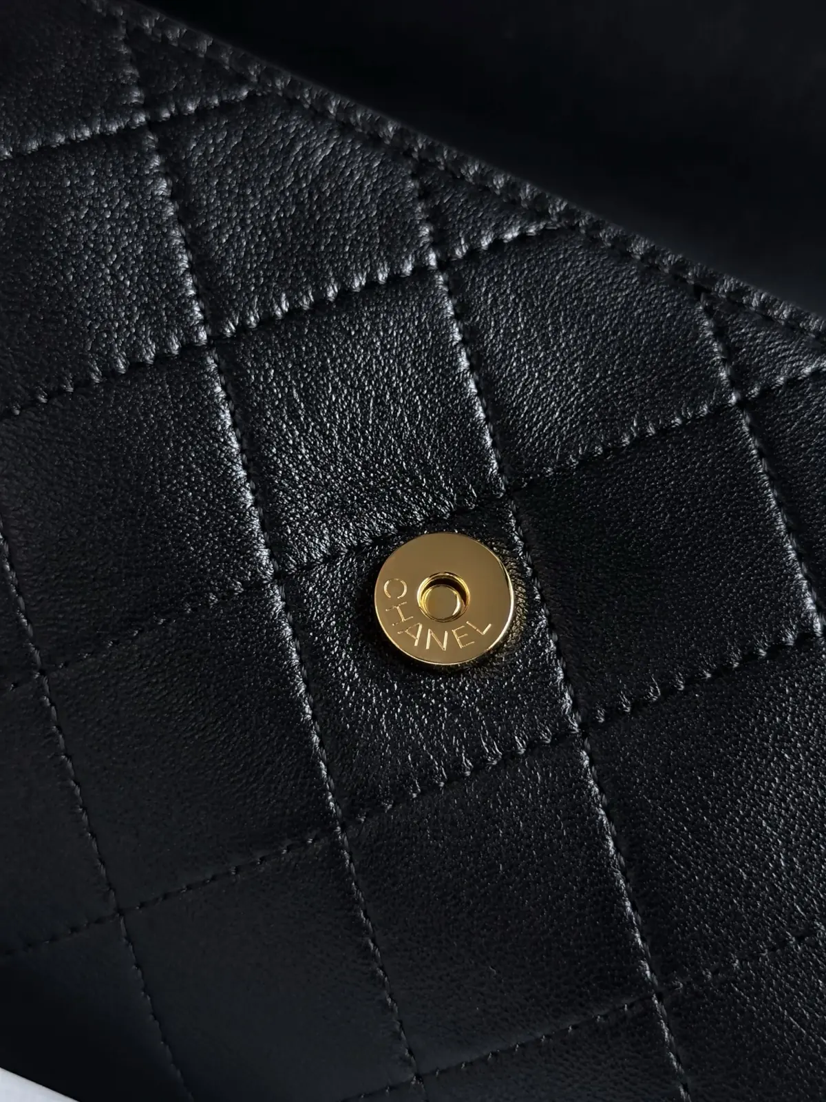 Chanel Style Black Leather Shoulder Bag style reference detail image 8 from source 786277