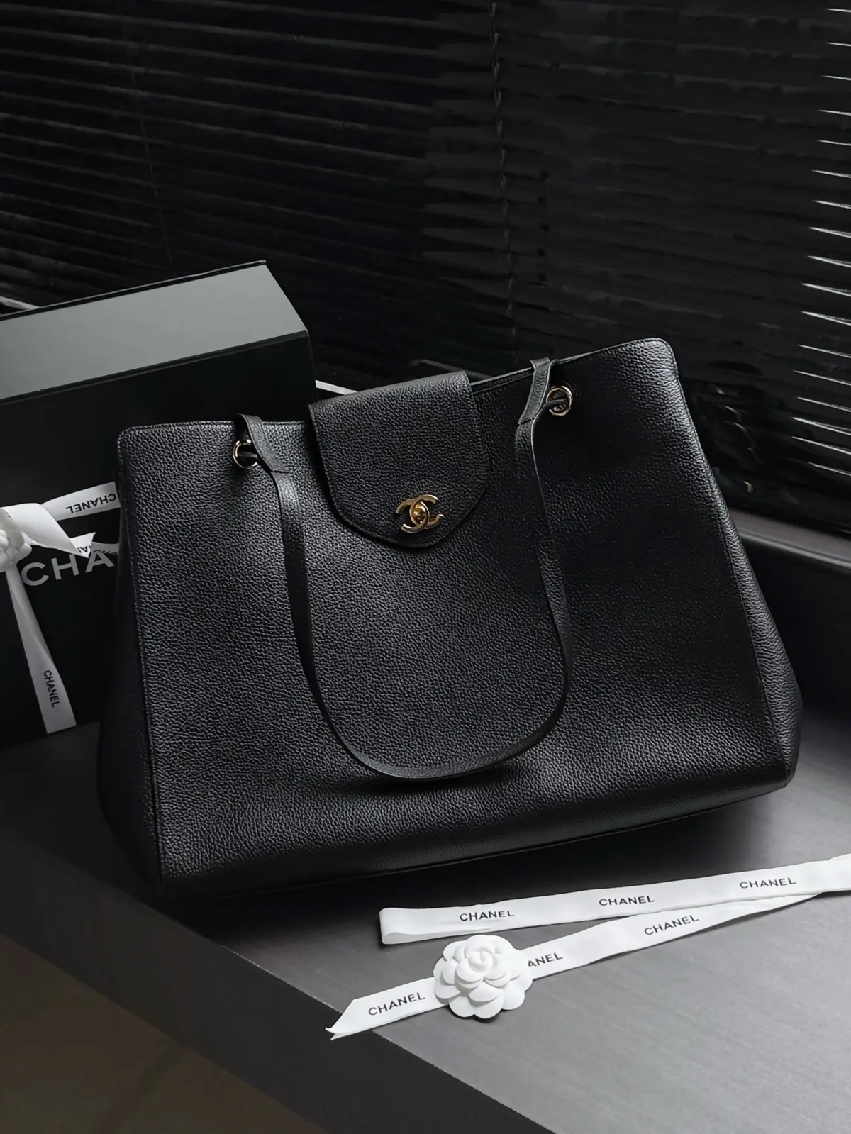 Chanel Style Black Leather Tote Bag style reference detail image 2 from source 786276