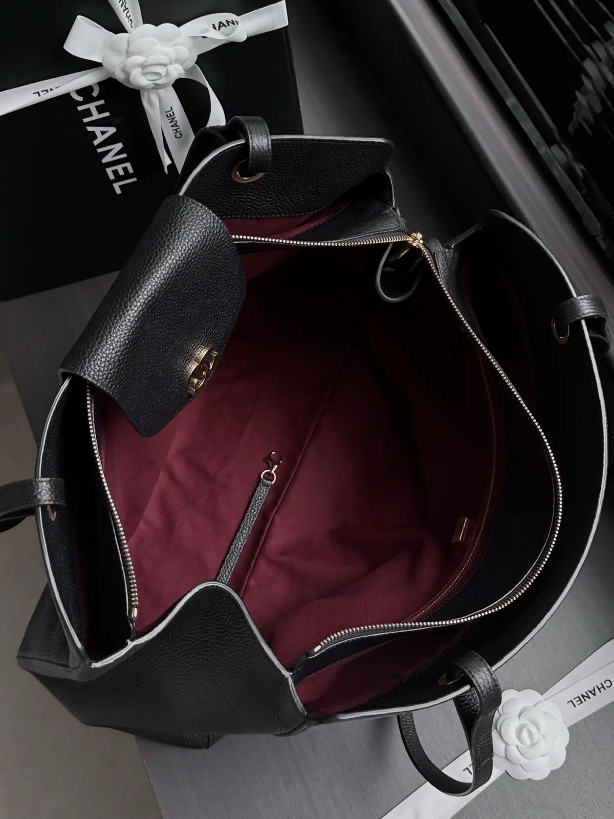 Chanel Style Black Leather Tote Bag style reference detail image 8 from source 786276