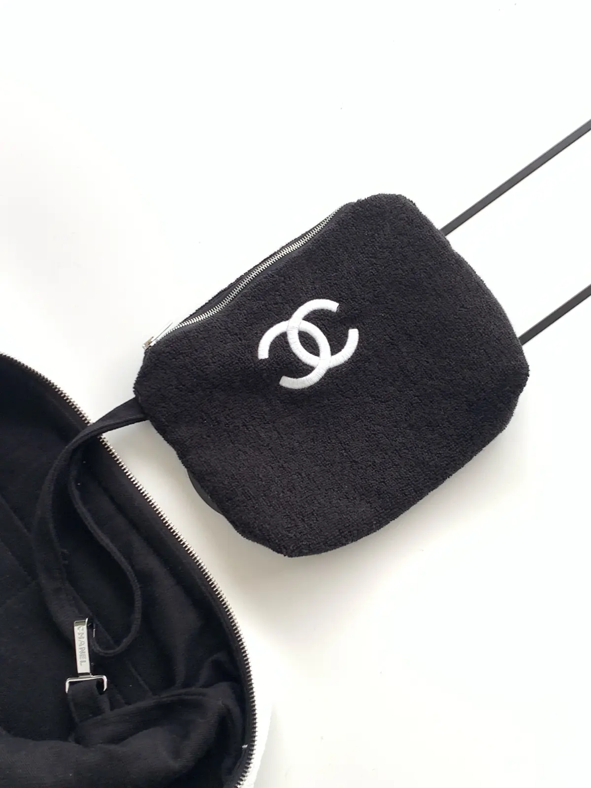 Chanel Style Black Shoulder Bag Lookbook Reference image 5