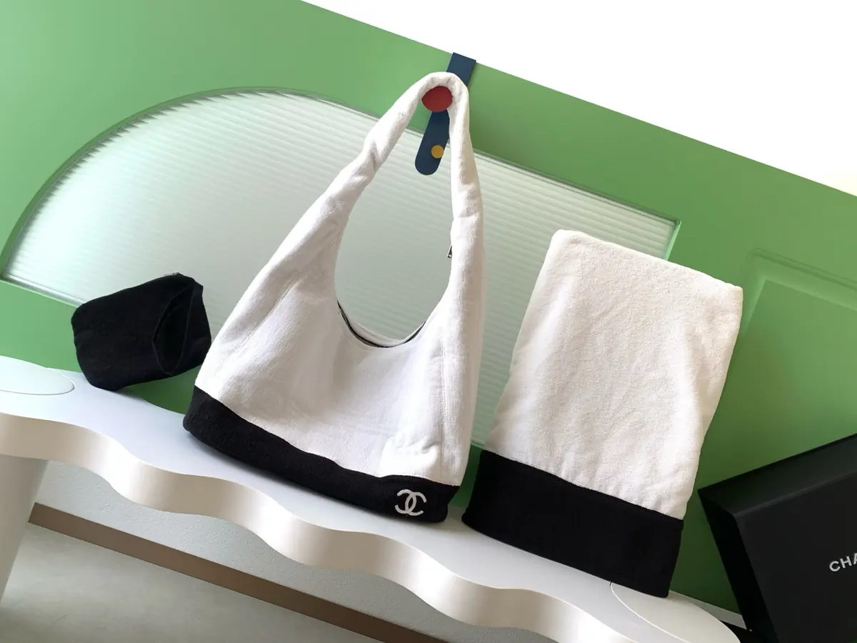 Chanel Style Black Top Handle Bag Lookbook Reference image 2