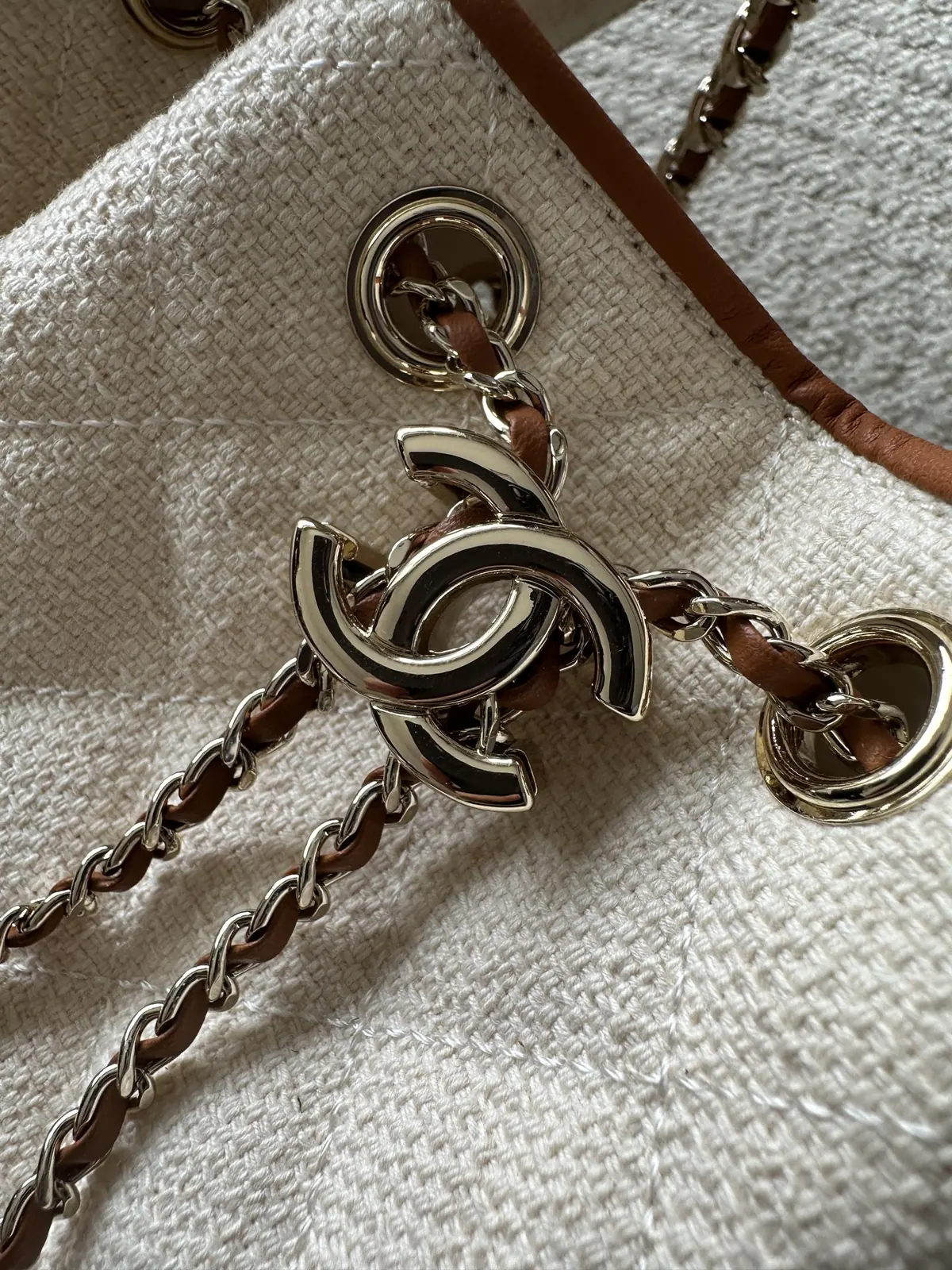 Chanel Style Gold Leather Bags Lookbook Reference image 3