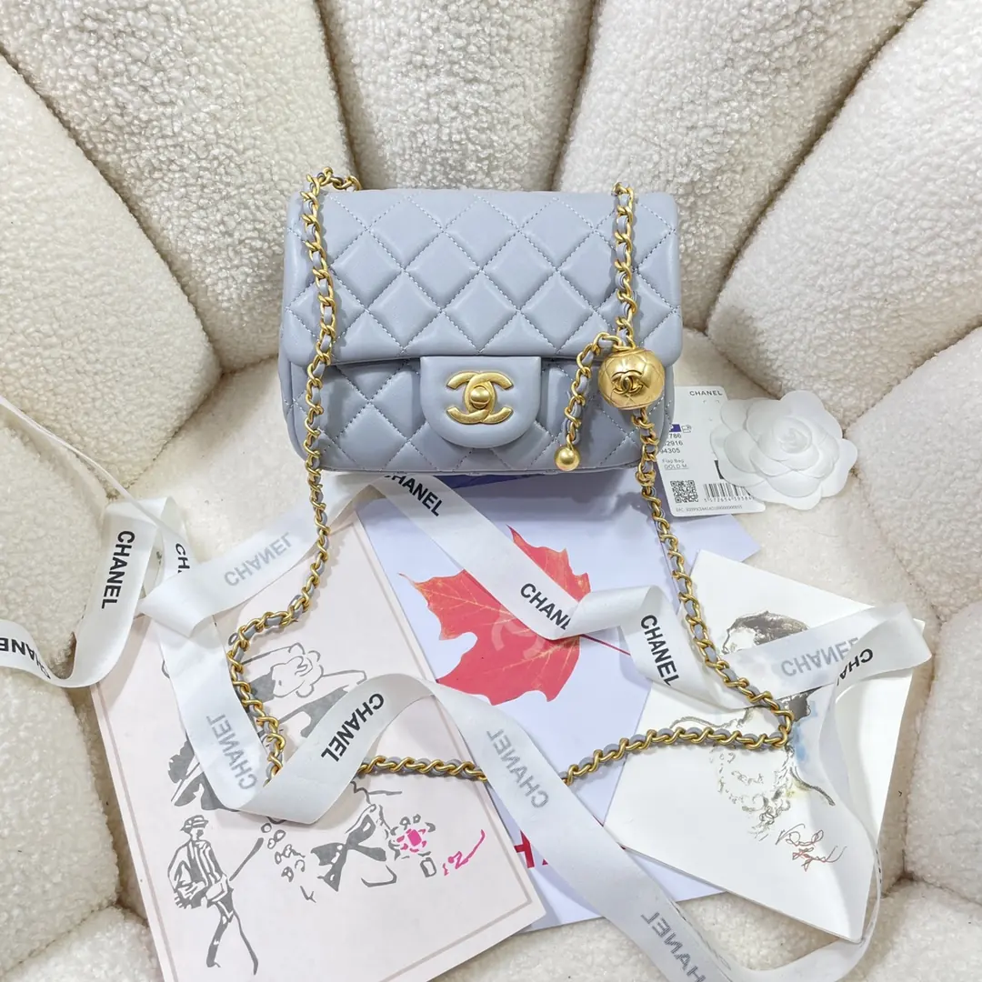 Chanel Style Grey Shoulder Bag Lookbook Reference image 1
