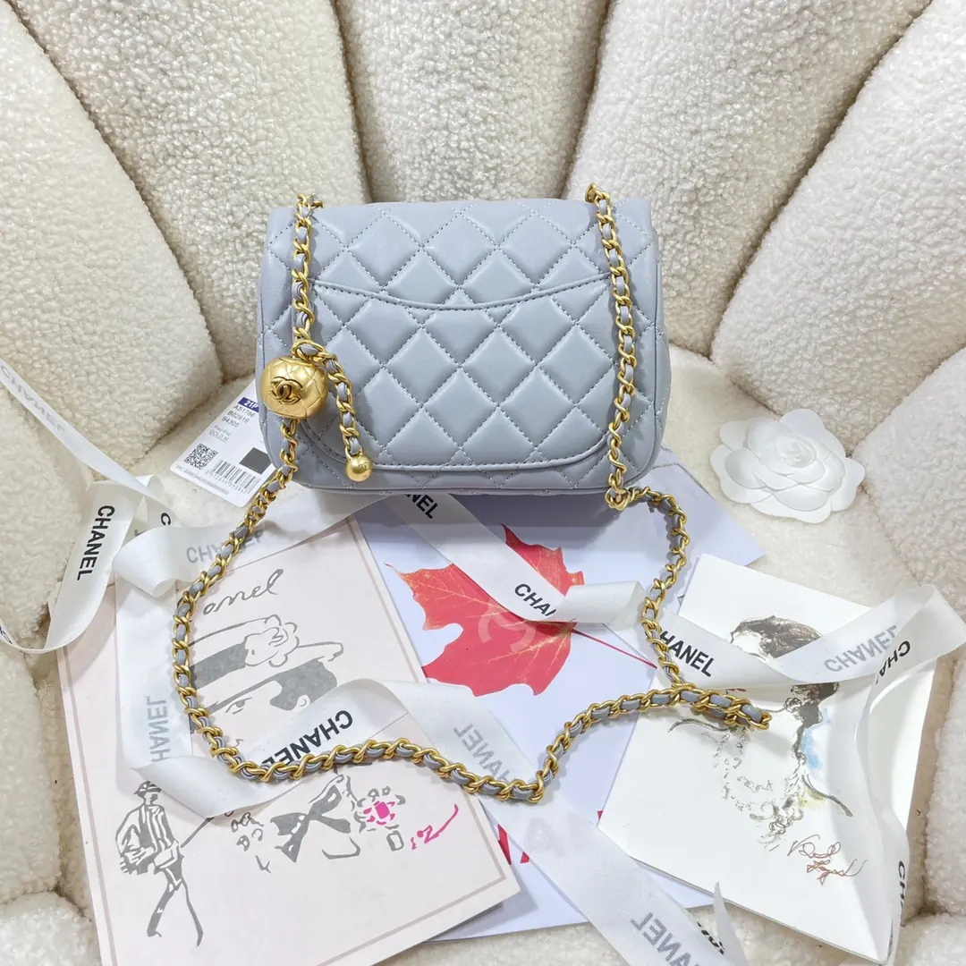 Chanel Style Grey Shoulder Bag Lookbook Reference image 2