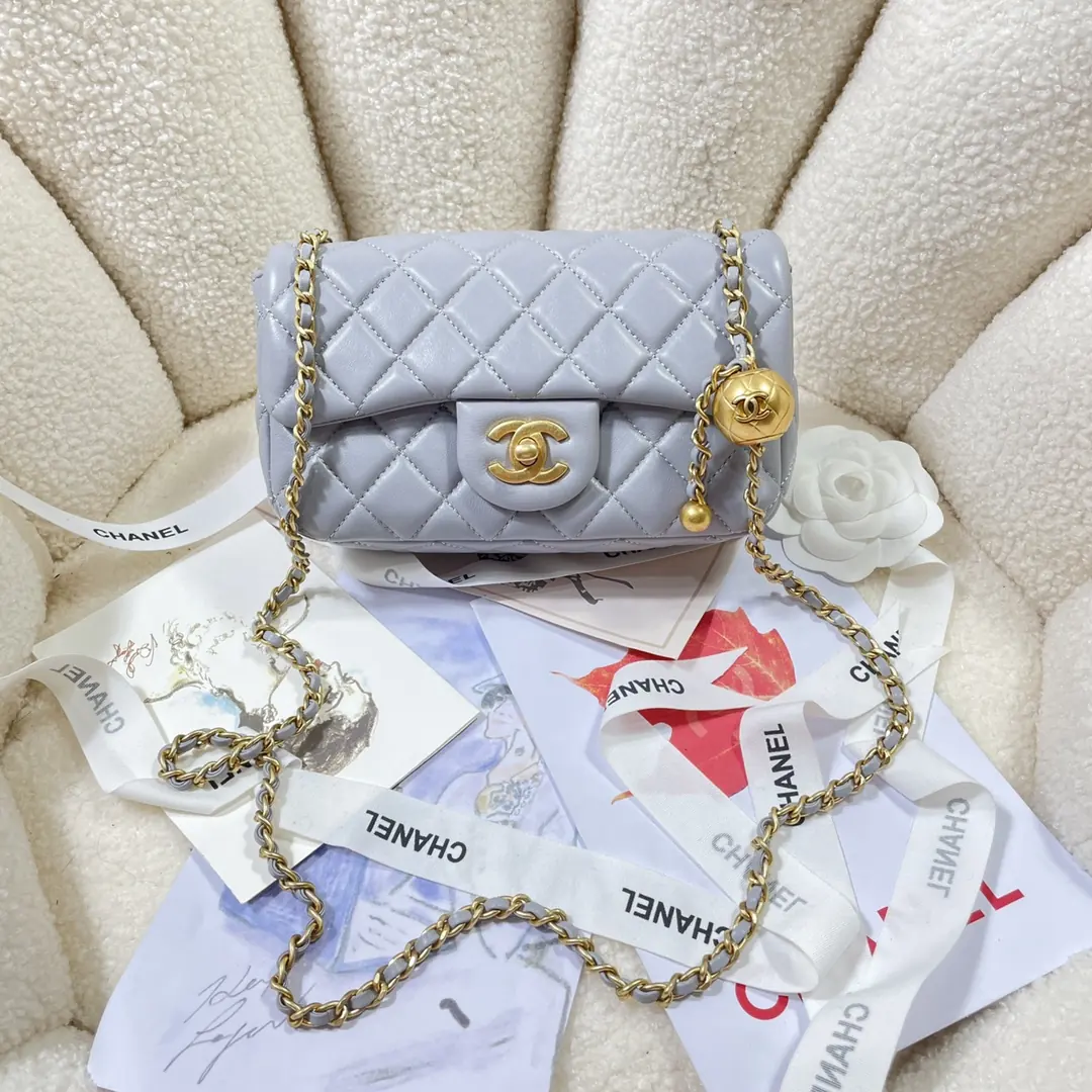 Chanel Style Grey Shoulder Bag Lookbook Reference image 1