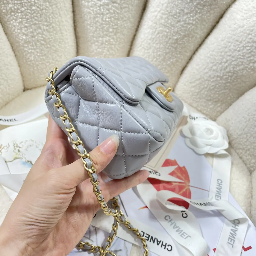 Chanel Style Grey Shoulder Bag Lookbook Reference image 3