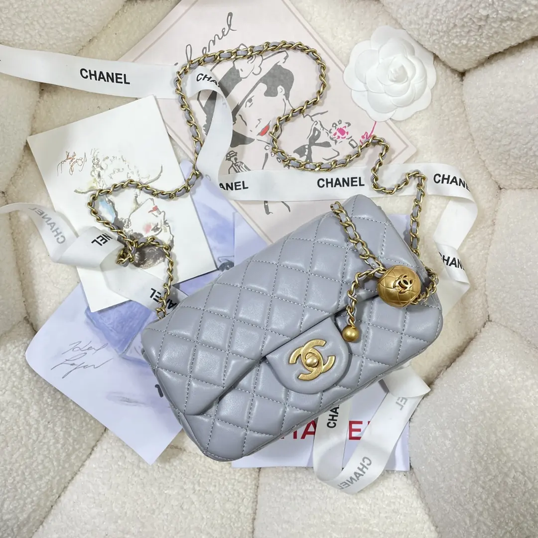 Chanel Style Grey Shoulder Bag Lookbook Reference image 5