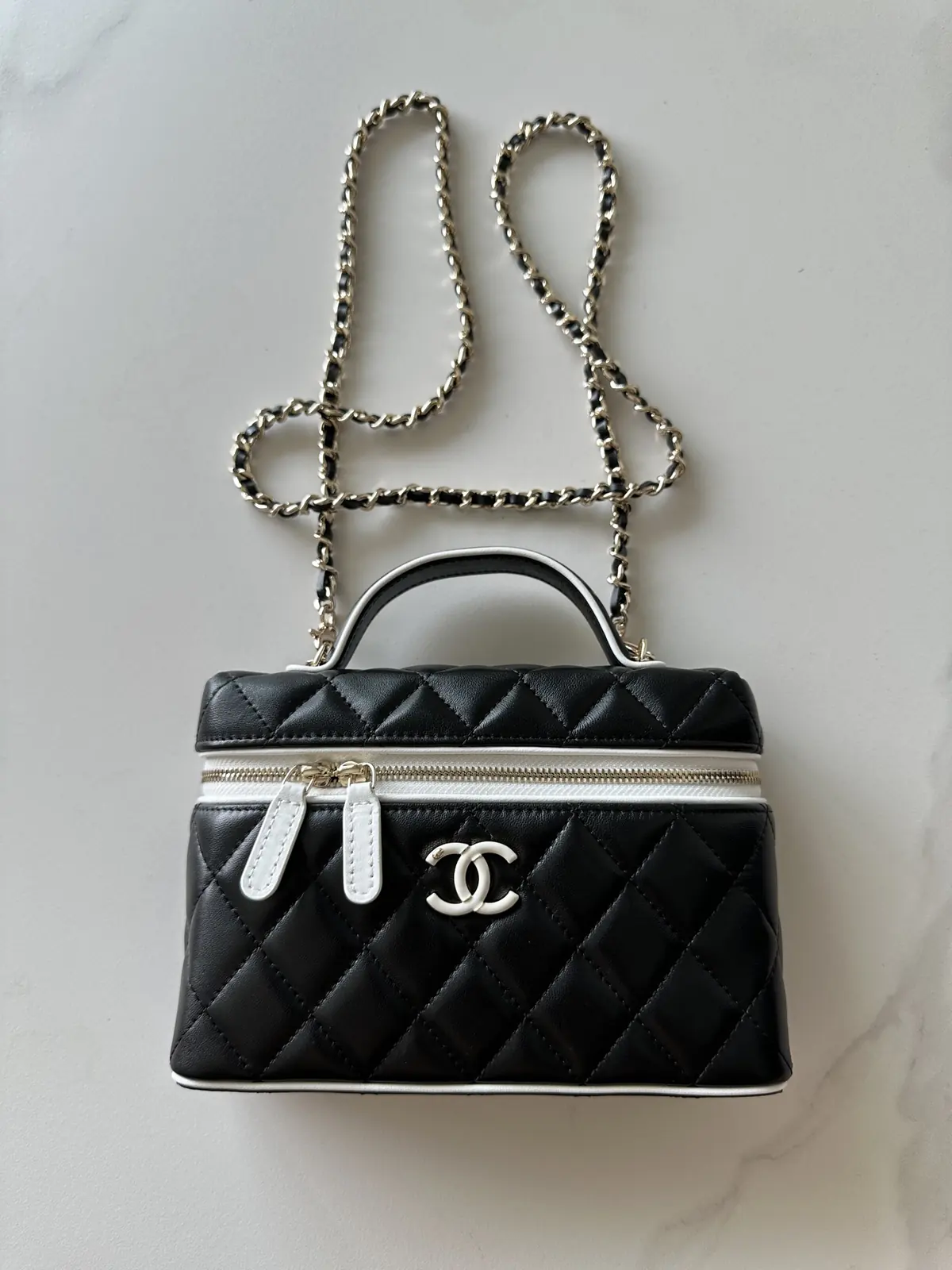 Chanel Leather Bag Lookbook Bags Bag detail image 1 from source 786004