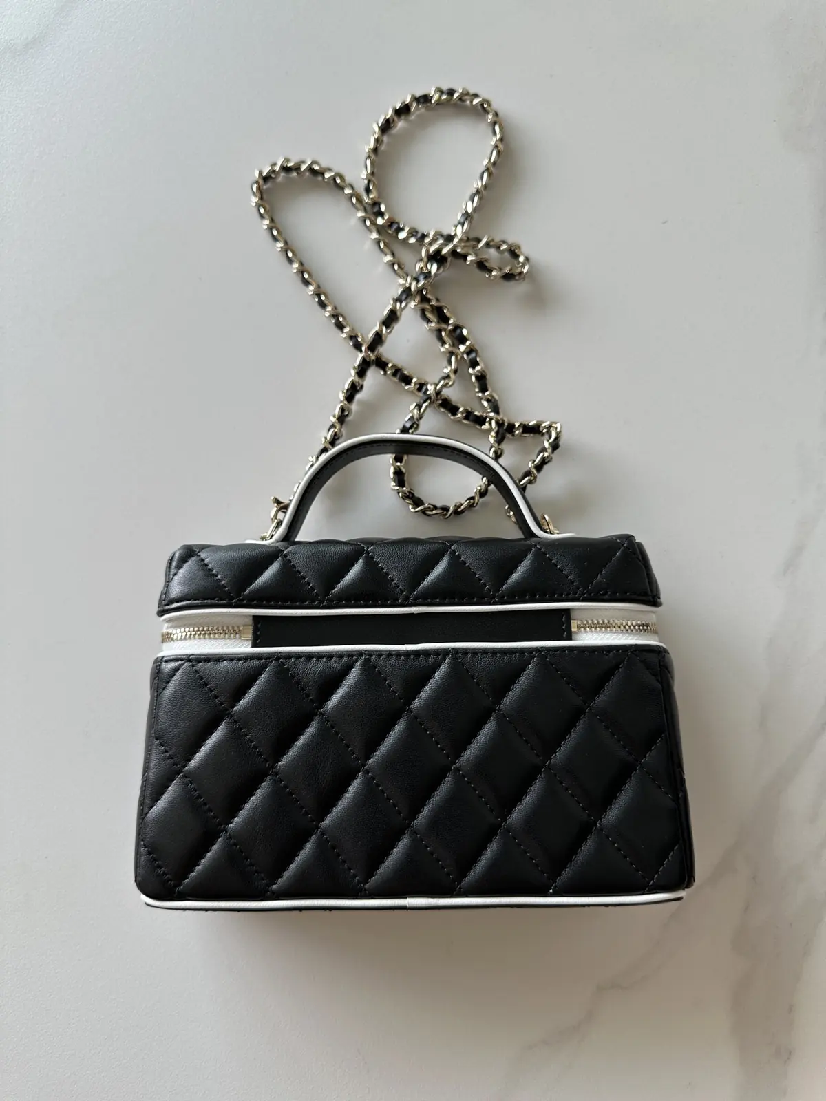 Chanel Leather Bag Lookbook Bags Bag detail image 2 from source 786004