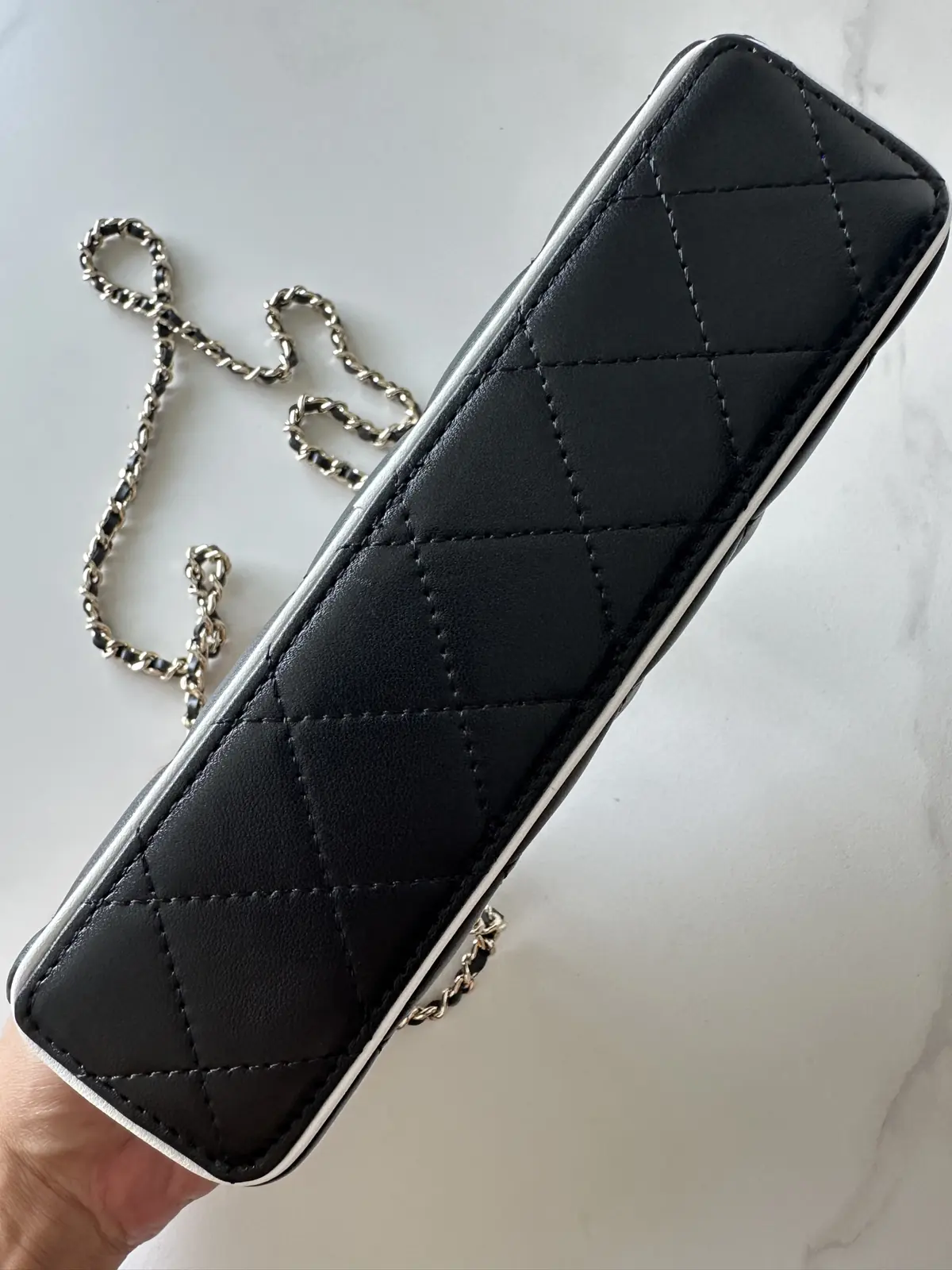 Chanel Leather Bag Lookbook Bags Bag detail image 4 from source 786004