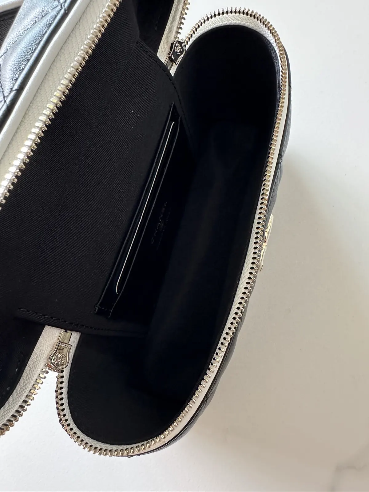 Chanel Leather Bag Lookbook Bags Bag detail image 8 from source 786004