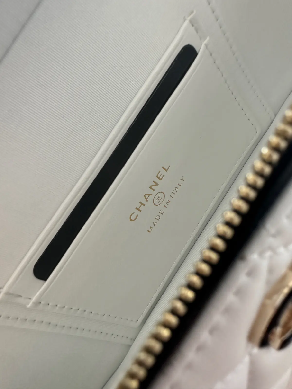 Chanel Leather Bag Lookbook Bags Bag detail image 9 from source 786005