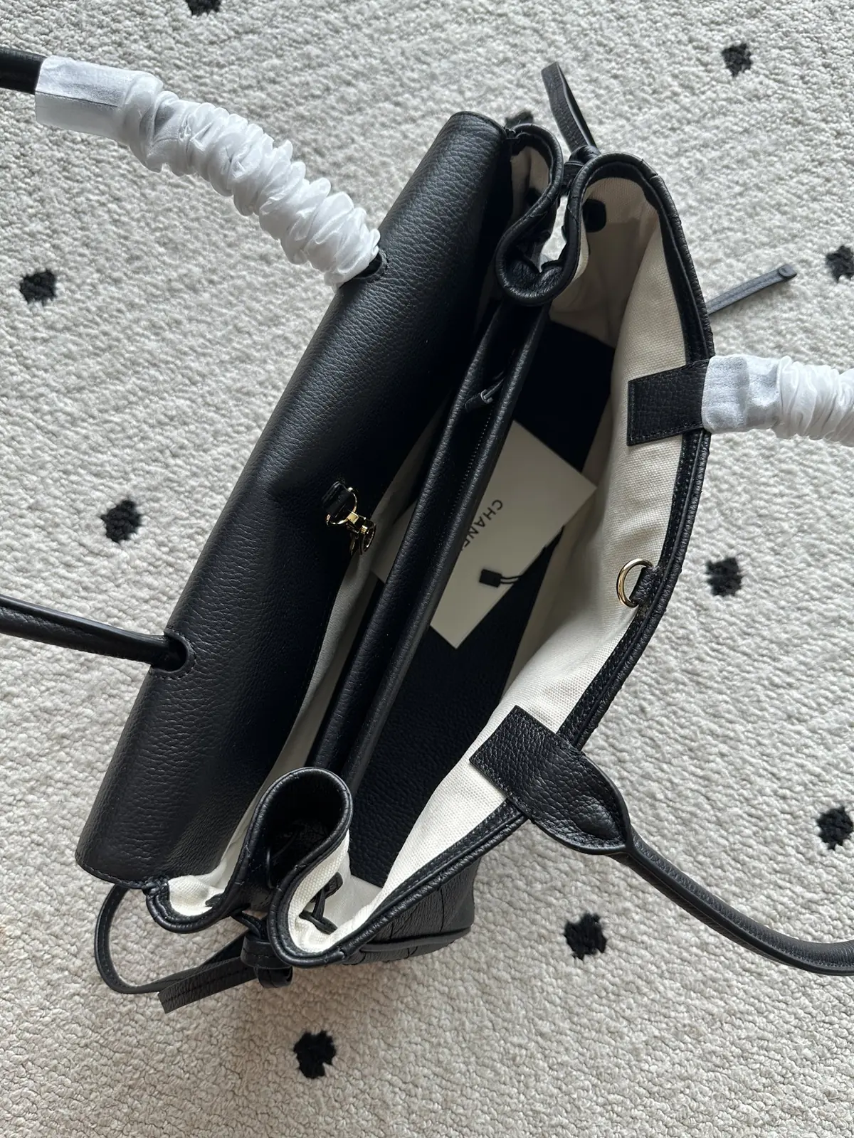 Chanel Leather Bag Lookbook Bags Bag detail image 7 from source 786006