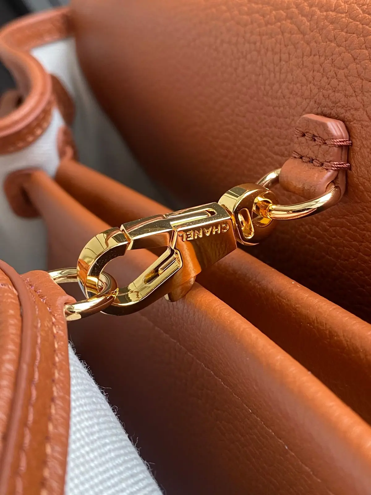 Chanel Leather Bag Lookbook Bags Bag detail image 5 from source 786007