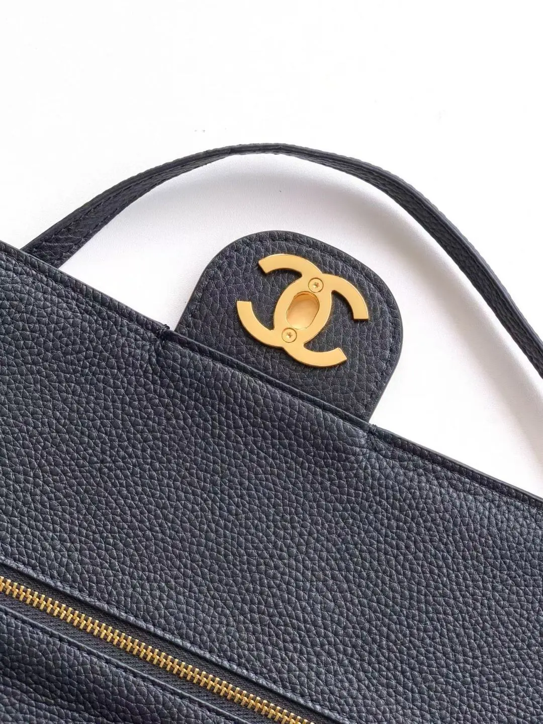 Chanel Style Leather Bag style reference detail image 8 from source 786274
