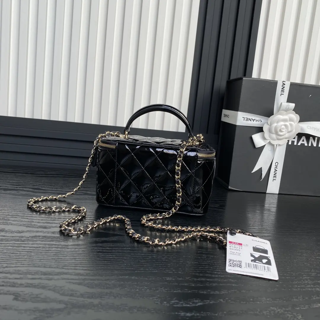 Chanel Style Leather Chain Bag Lookbook Reference image 2