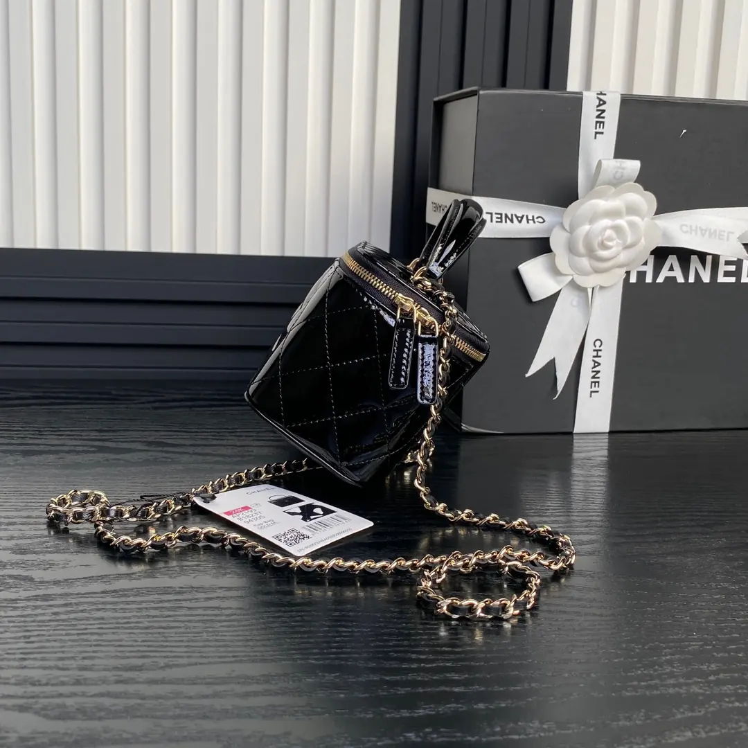 Chanel Style Leather Chain Bag Lookbook Reference image 5