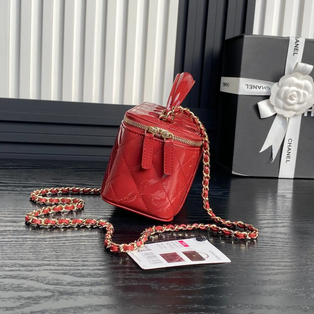 Chanel Style Leather Chain Bag Lookbook Reference image 5