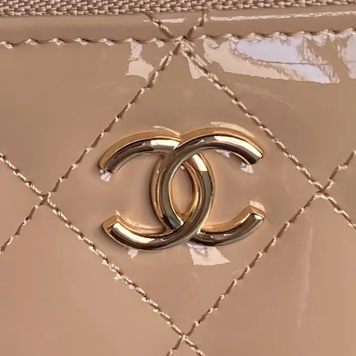 Chanel Style Leather Chain Bag Lookbook Reference image 3