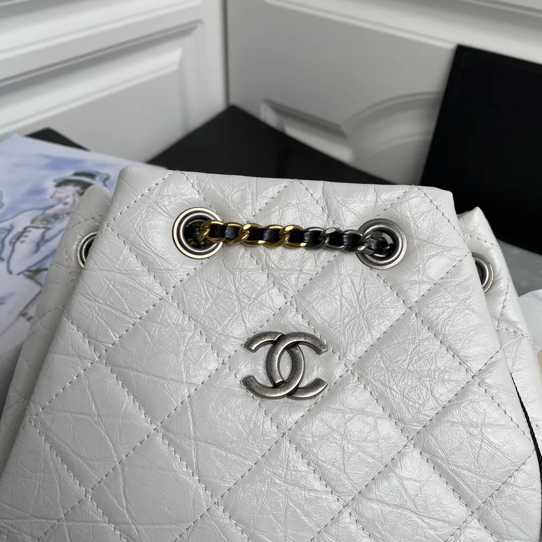 Chanel Style Leather Chain Bag Lookbook Reference image 3