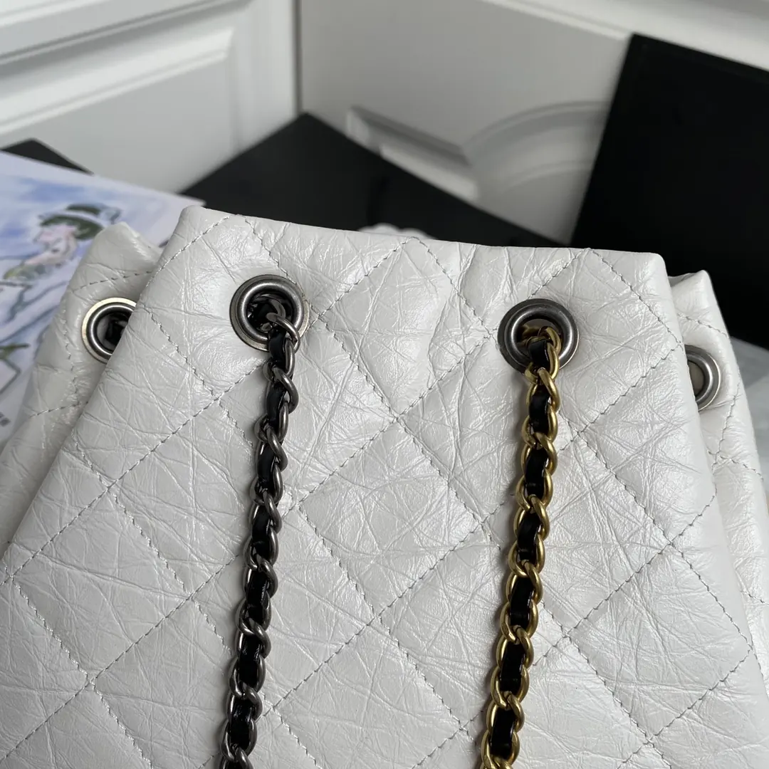 Chanel Style Leather Chain Bag Lookbook Reference image 4