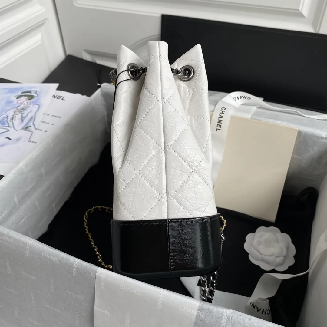 Chanel Style Leather Chain Bag Lookbook Reference image 5