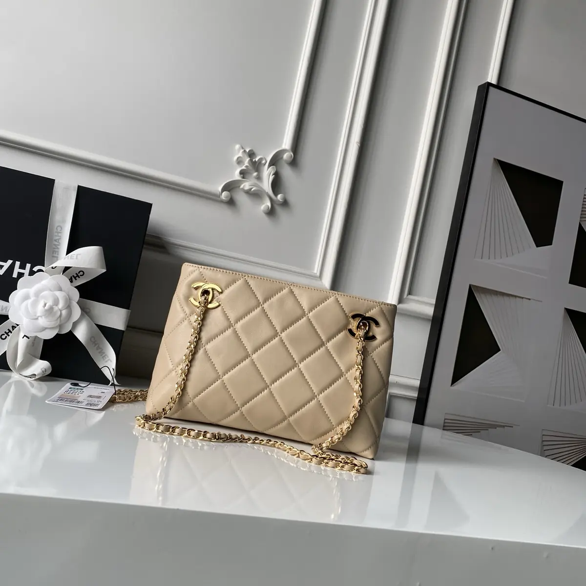 Chanel Style Leather Crossbody Bag Lookbook Reference image 2