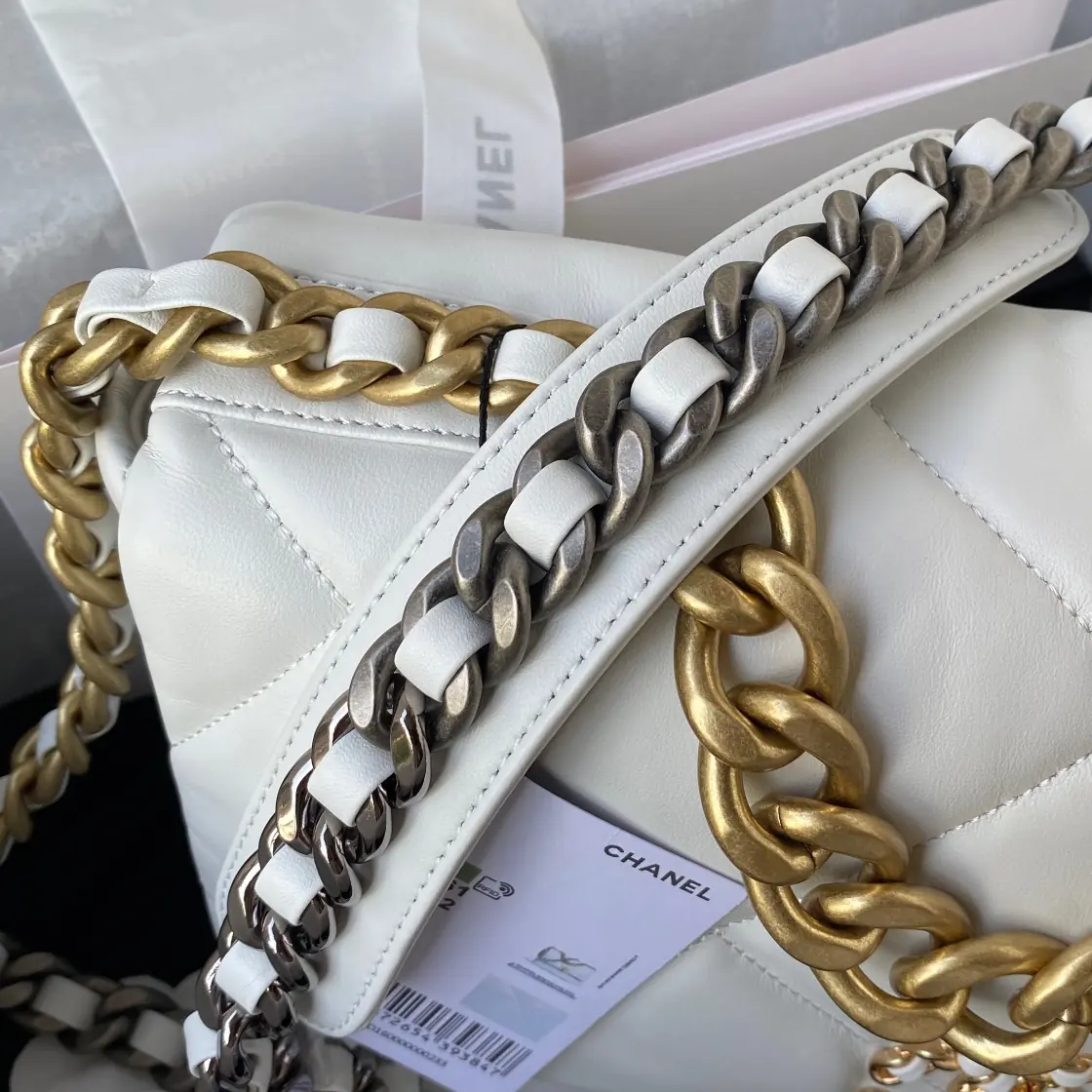 Chanel Style Leather Crossbody Bag Lookbook Reference image 3