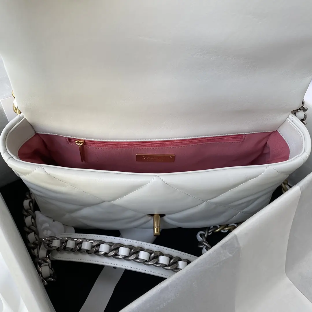 Chanel Style Leather Crossbody Bag Lookbook Reference image 6