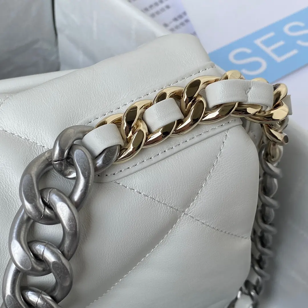 Chanel Style Leather Crossbody Bag Lookbook Reference image 3