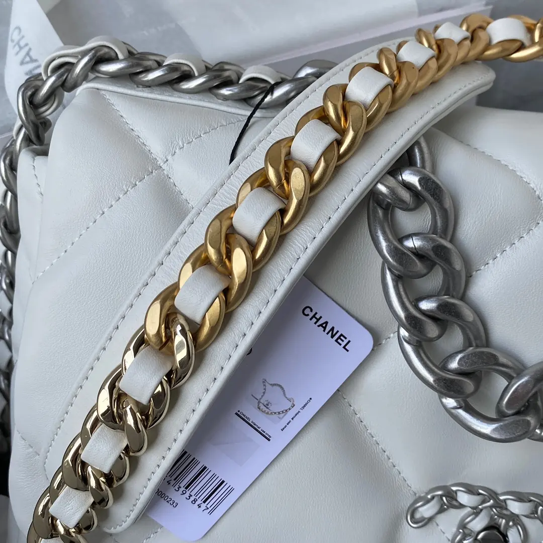 Chanel Style Leather Crossbody Bag Lookbook Reference image 4