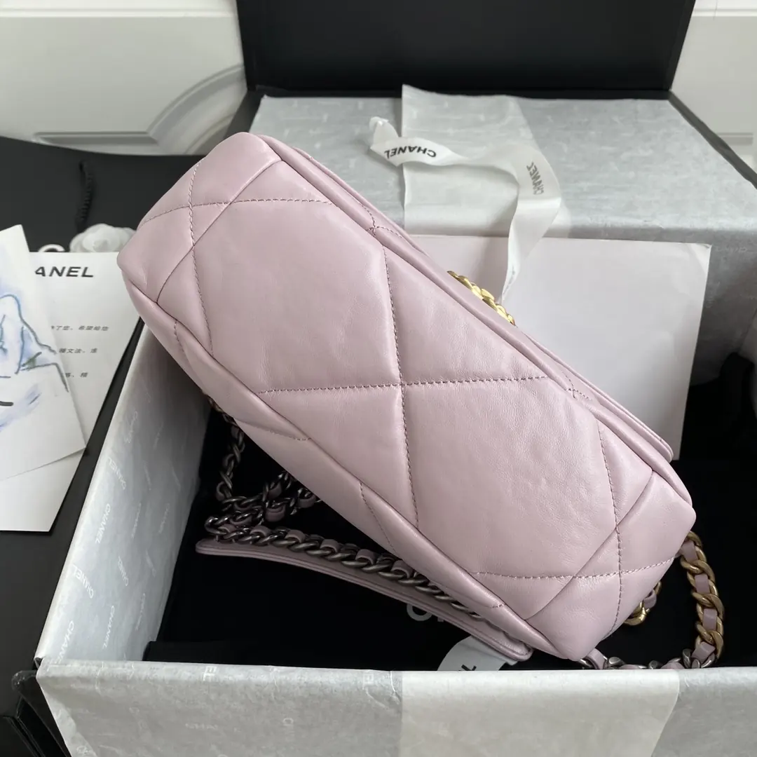 Chanel Style Leather Crossbody Bag Lookbook Reference image 4