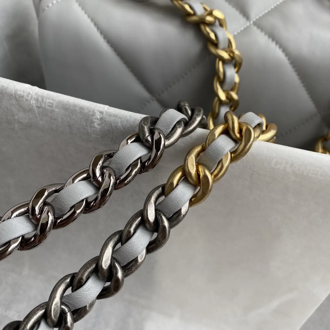 Chanel Style Leather Crossbody Bag Lookbook Reference image 6