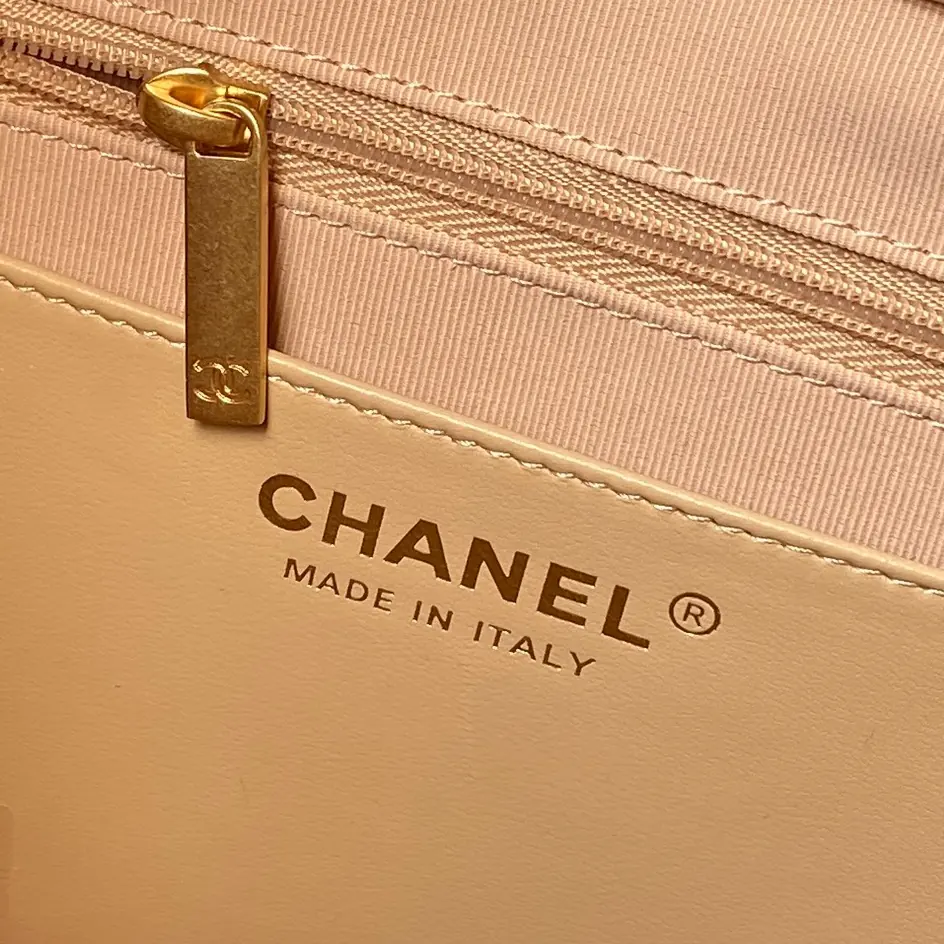 Chanel Style Leather Hobo Bag Bags Hobo Bag detail image 9 from source 764374
