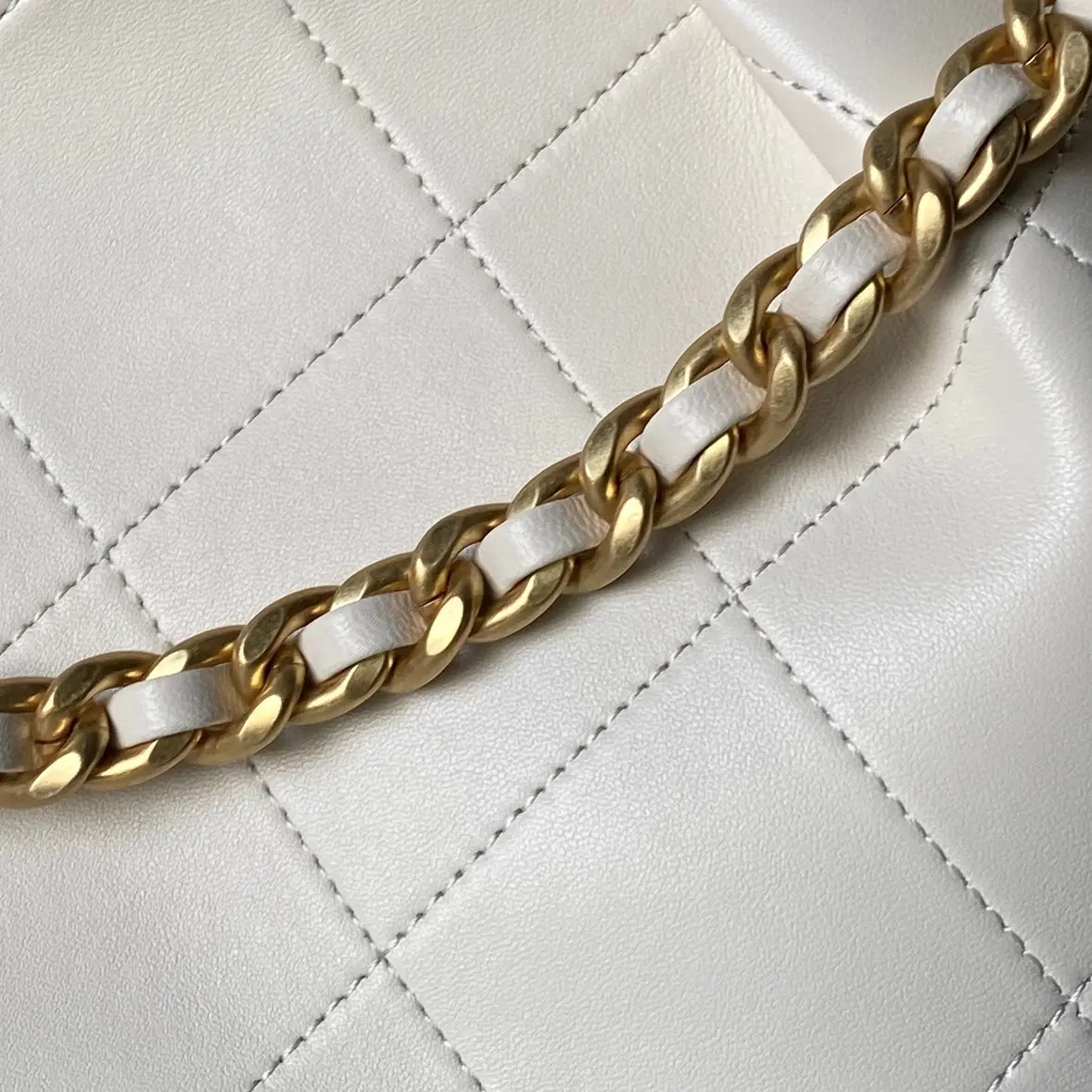 Chanel Style Leather Hobo Bag Bags Hobo Bag detail image 7 from source 764375