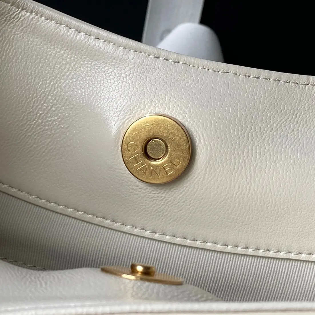 Chanel Style Leather Hobo Bag Bags Hobo Bag detail image 9 from source 764375