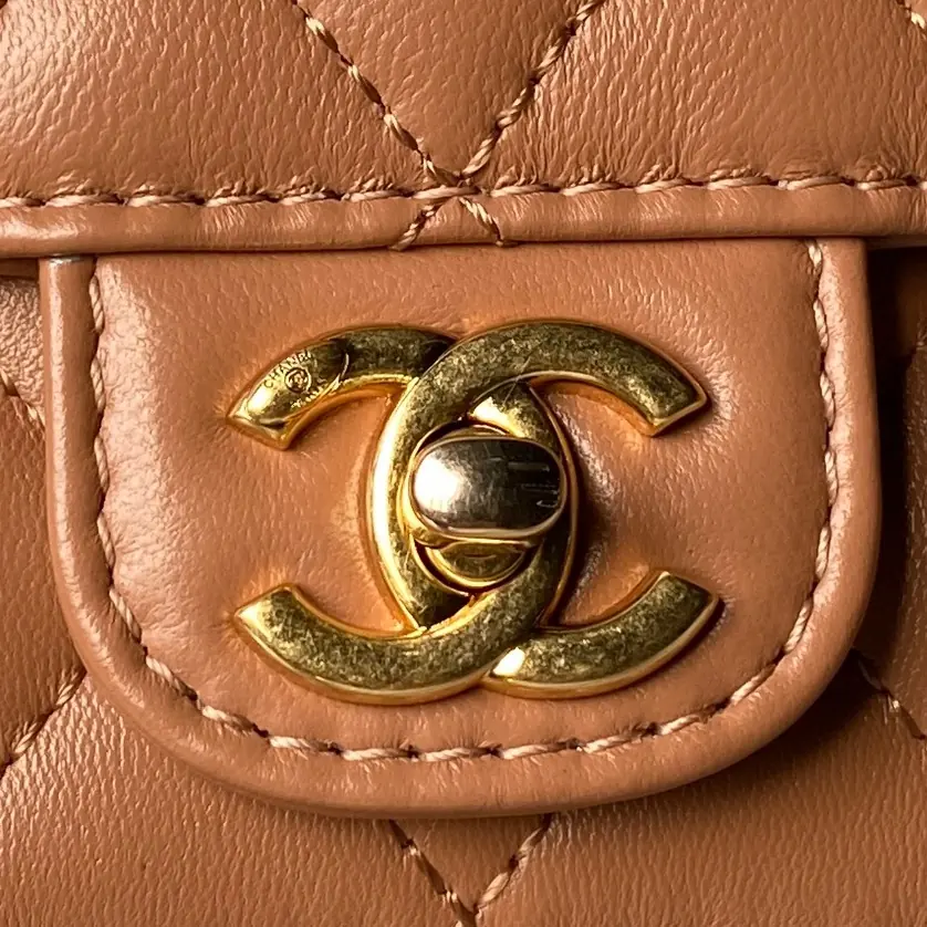 Chanel Style Leather Messenger Bag Bags Messenger Bag detail image 3 from source 764386