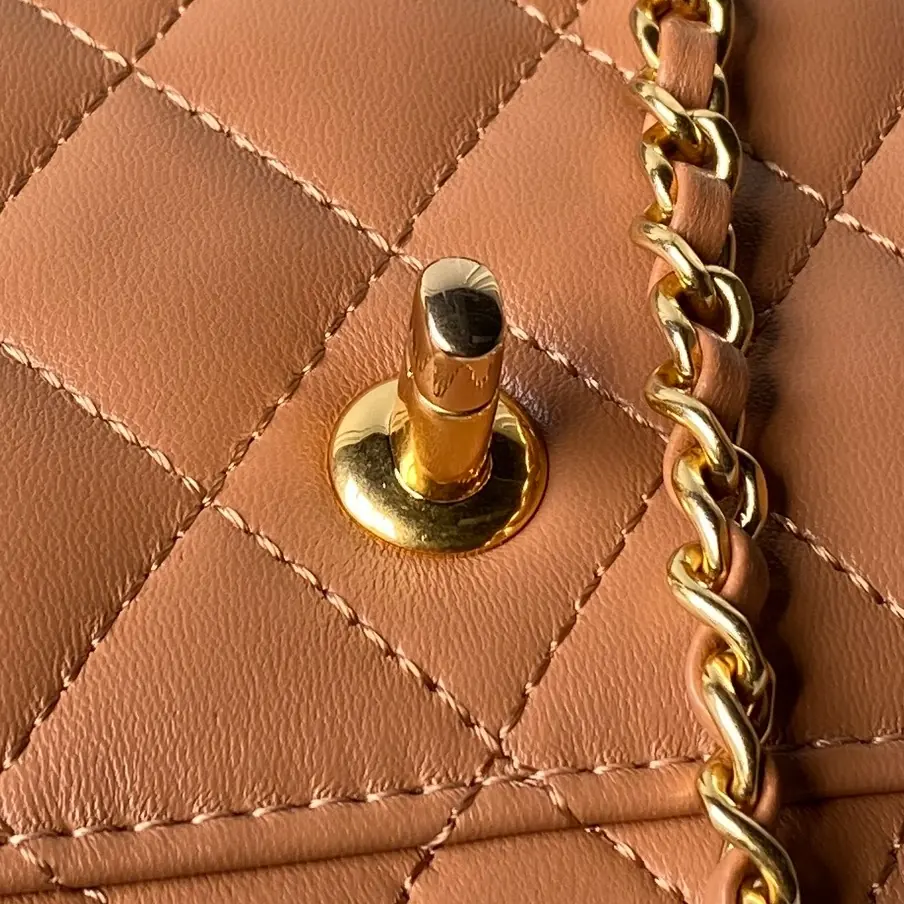 Chanel Style Leather Messenger Bag Bags Messenger Bag detail image 8 from source 764386