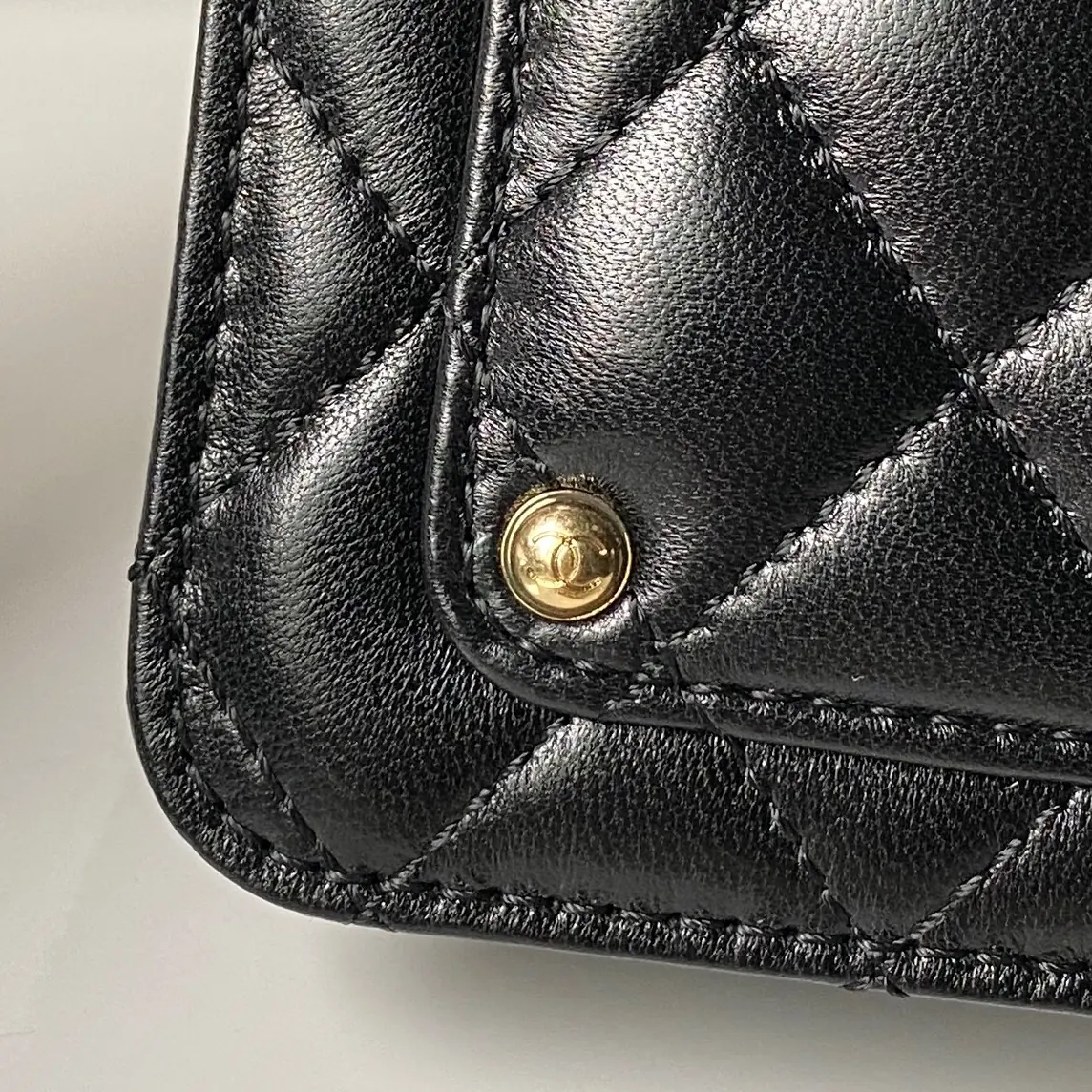 Chanel Style Leather Messenger Bag Bags Messenger Bag detail image 5 from source 764387