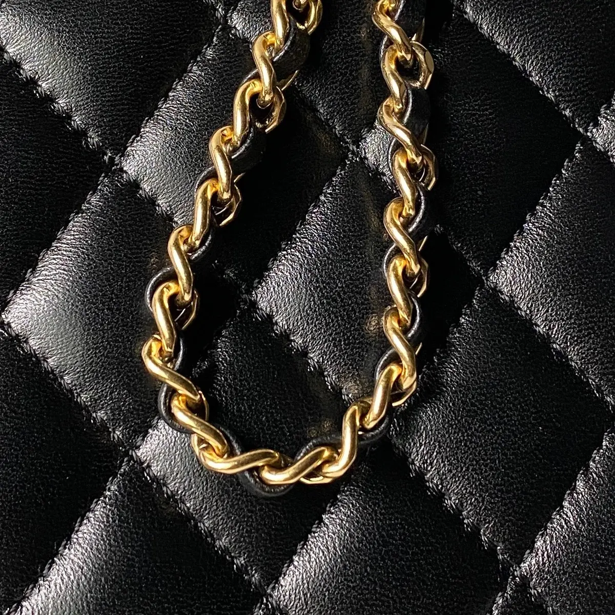 Chanel Style Leather Messenger Bag Bags Messenger Bag detail image 6 from source 764387