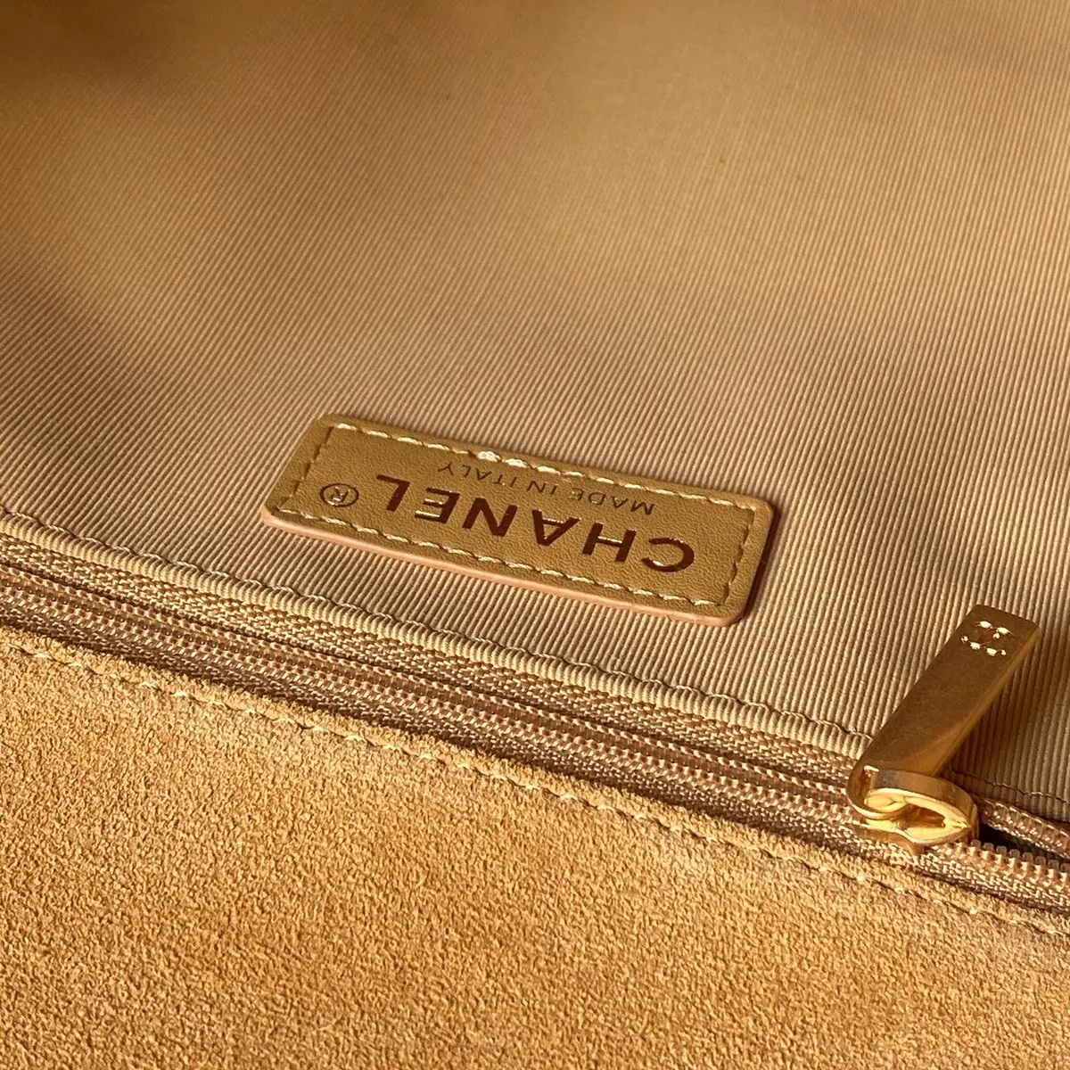 Chanel Style Leather Messenger Bag Bags Messenger Bag detail image 8 from source 764388