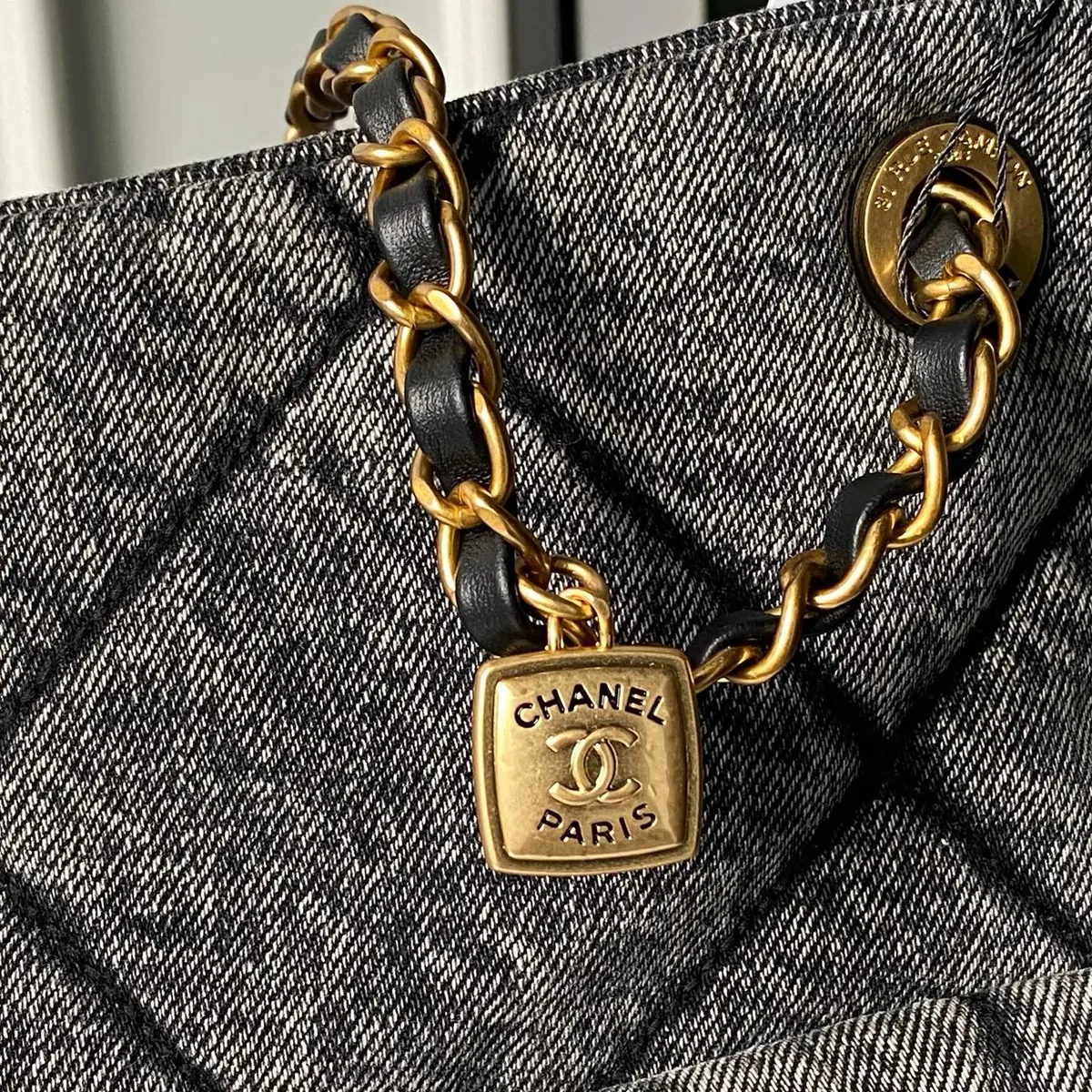 Chanel Style Leather Tote Bag Bags Tote Bag detail image 4 from source 764369