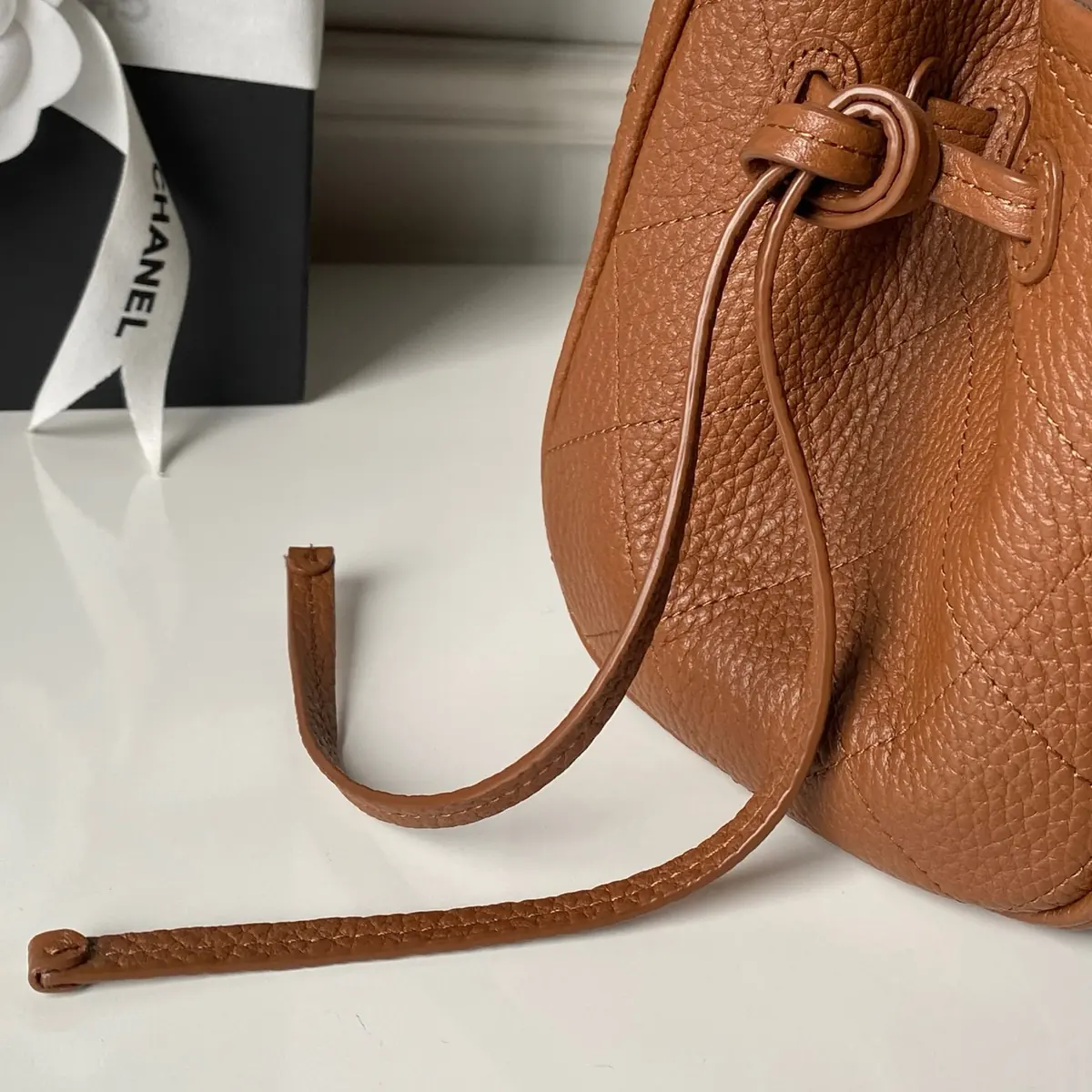 Chanel Style Leather Tote Bag Lookbook Reference image 5