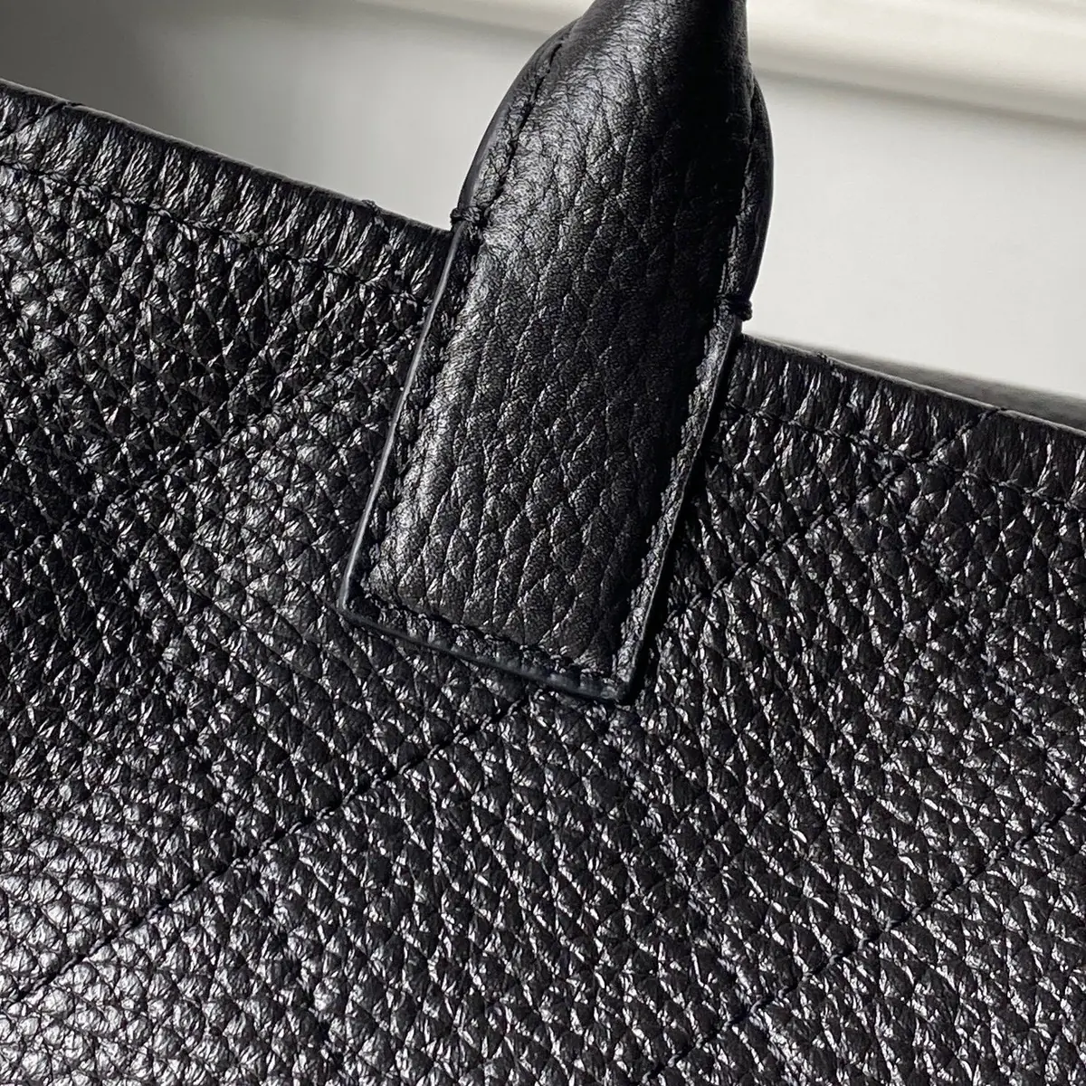 Chanel Style Leather Tote Bag Lookbook Reference image 4