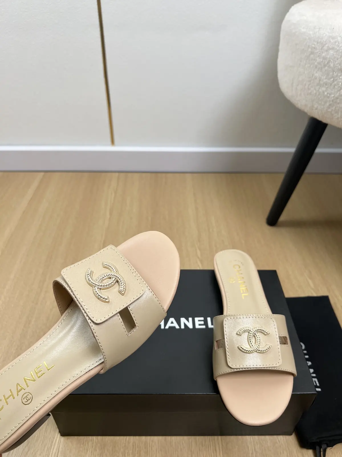 Chanel Style Leather Women's Shoes Lookbook Reference image 5