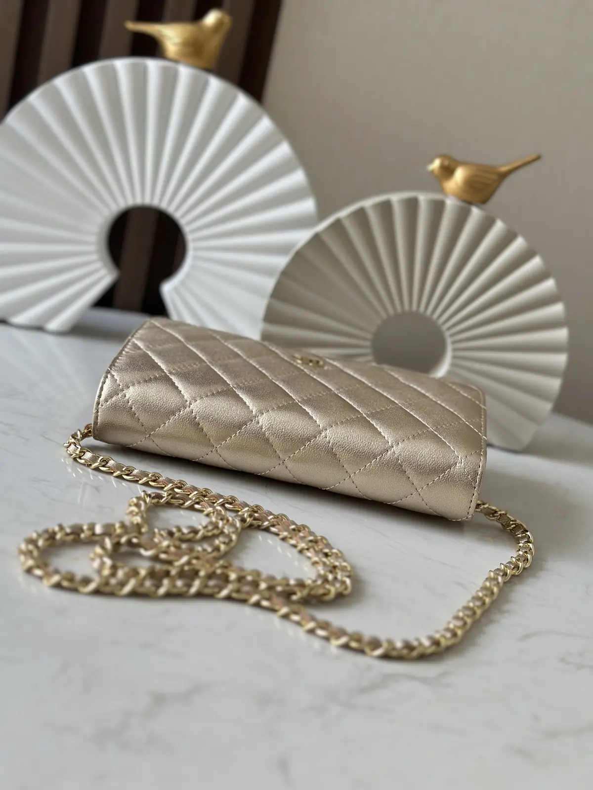 Chanel Style Pink Leather Wallet Lookbook Reference image 3