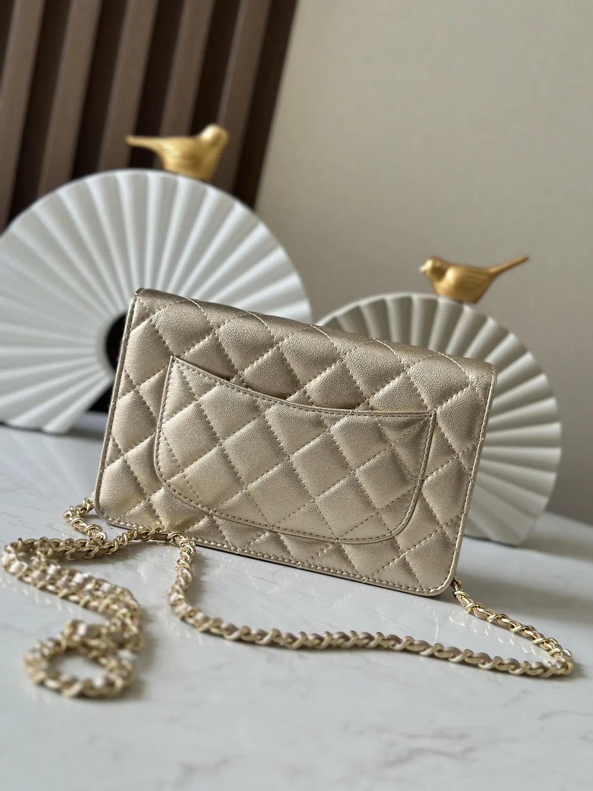 Chanel Style Pink Leather Wallet Lookbook Reference image 4