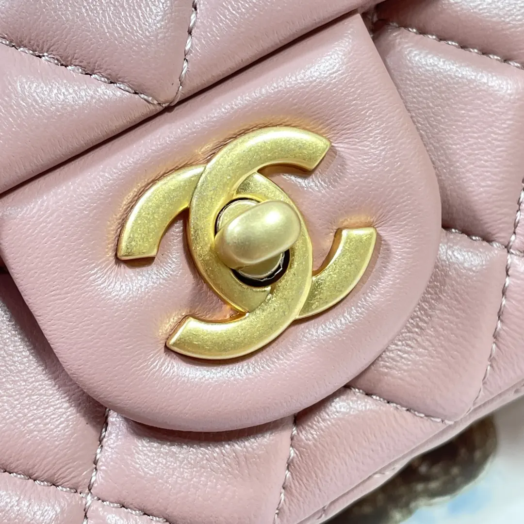 Chanel Style Pink Shoulder Bag Lookbook Reference image 6